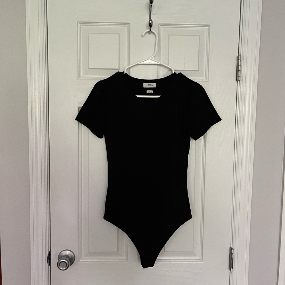 Aritzia Babaton T shirt bodysuit black size medium good condition